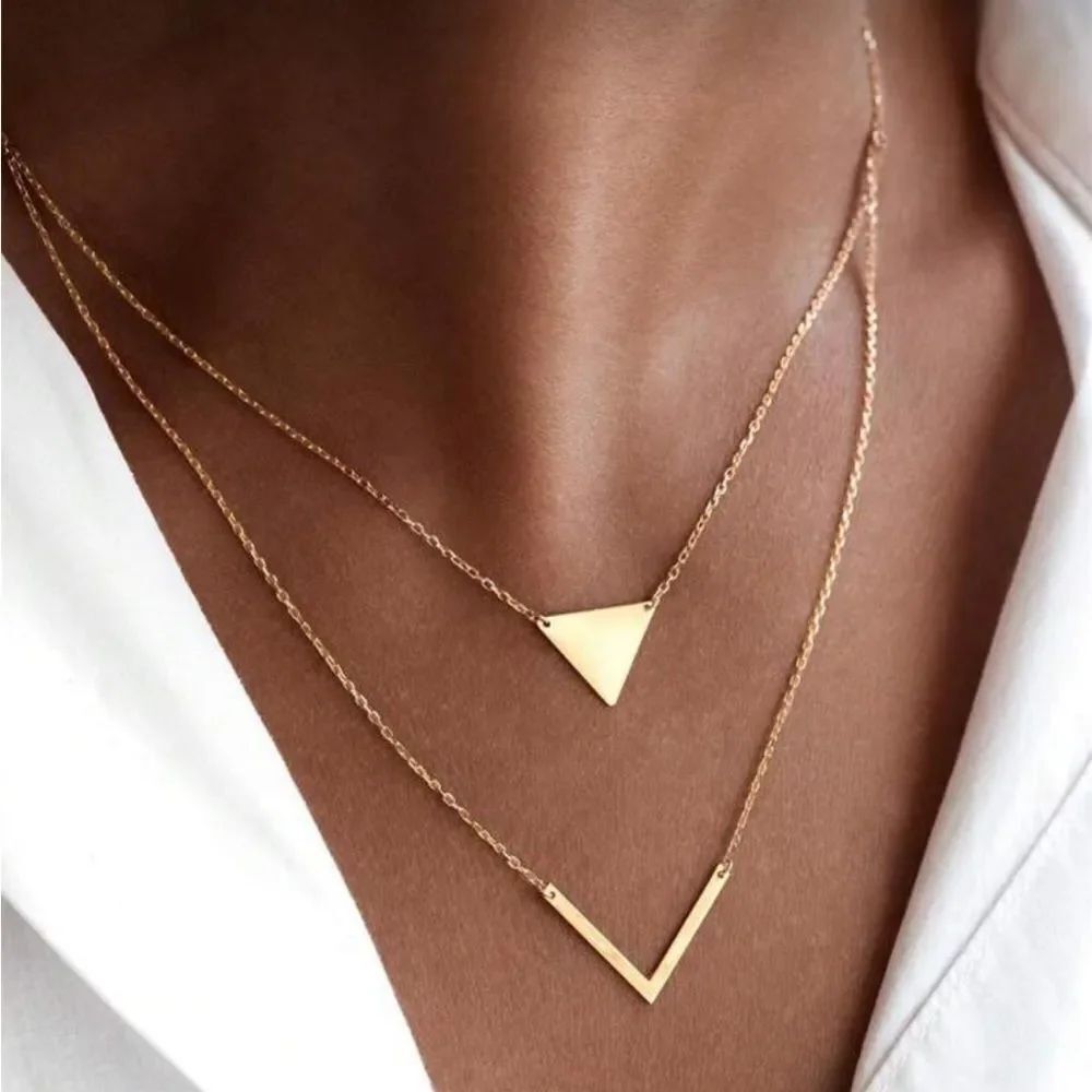 Elegant Gold Triangle Necklace R72
